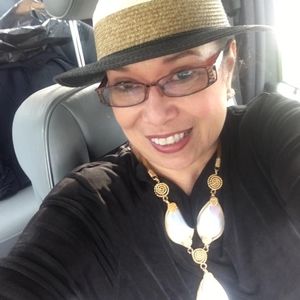 Meet your Posher, Arlene